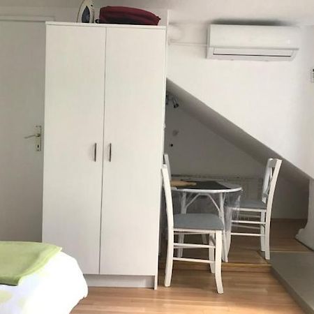 Skenderi Apartment Studio 茨里克韦尼察 外观 照片