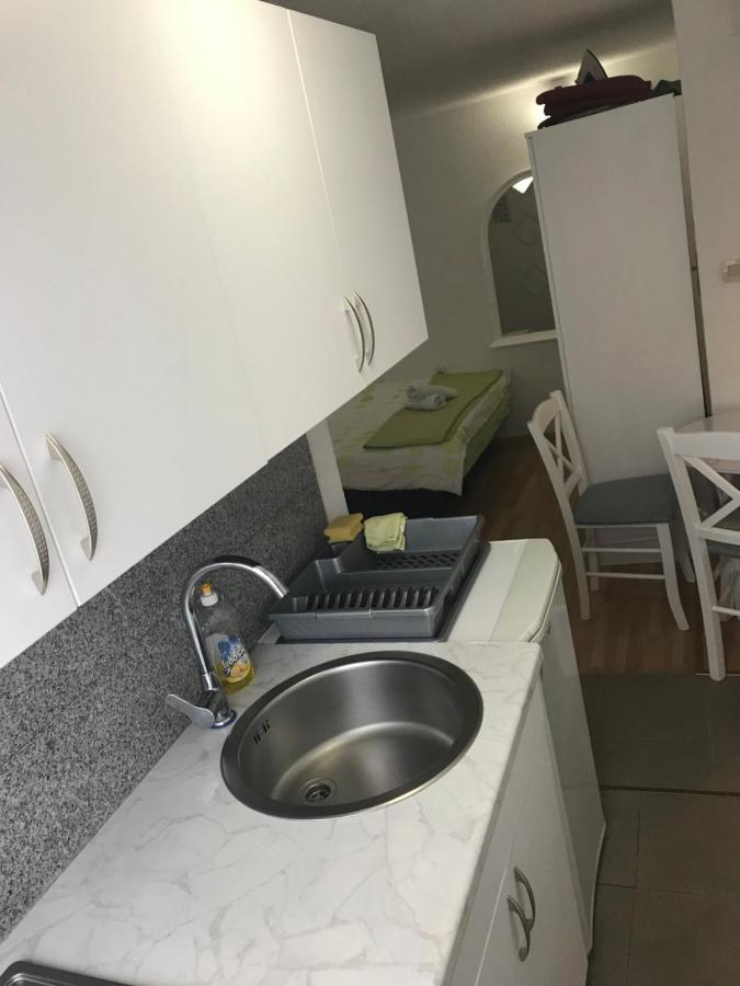 Skenderi Apartment Studio 茨里克韦尼察 外观 照片